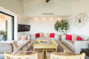 Beautiful 4 Bedroom Condo